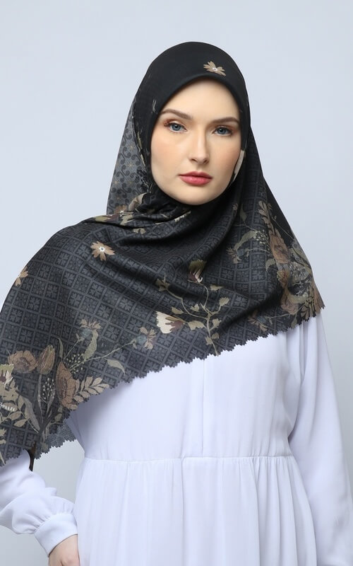 Hijab Hitam Motif Bunga Coklat