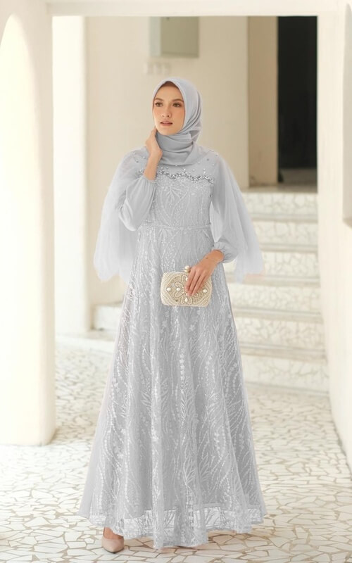 Dress Brokat dengan Cape