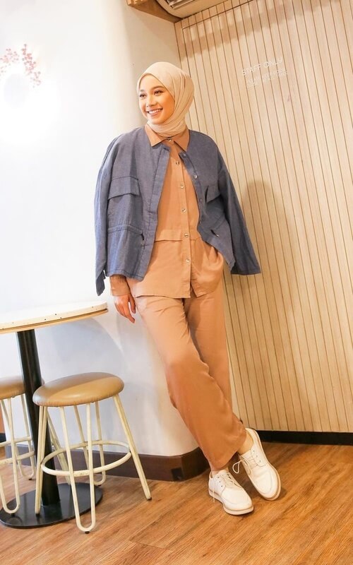 Setelan Pastel Dengan Blazer