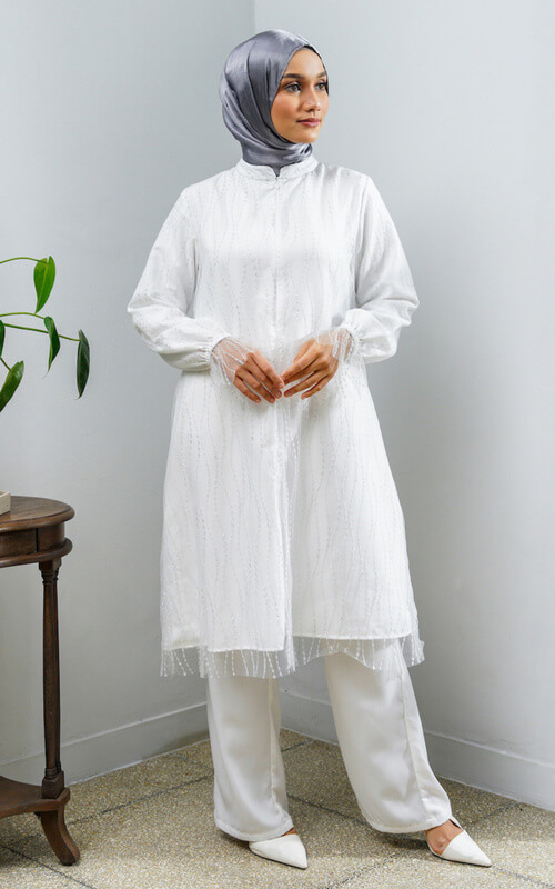 Tunik Elegan Warna Putih  