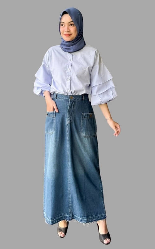 Rok Denim Kantong Depan Dengan Kemeja Ruffle