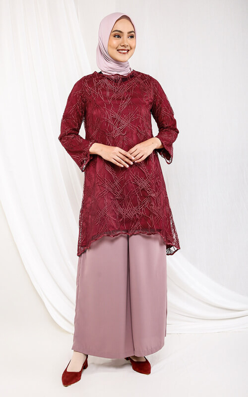 Kebaya Merah Bahan Brokat