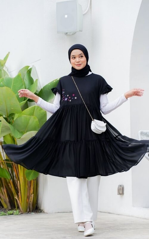 Trendy Hijab Outfits dengan Black and White