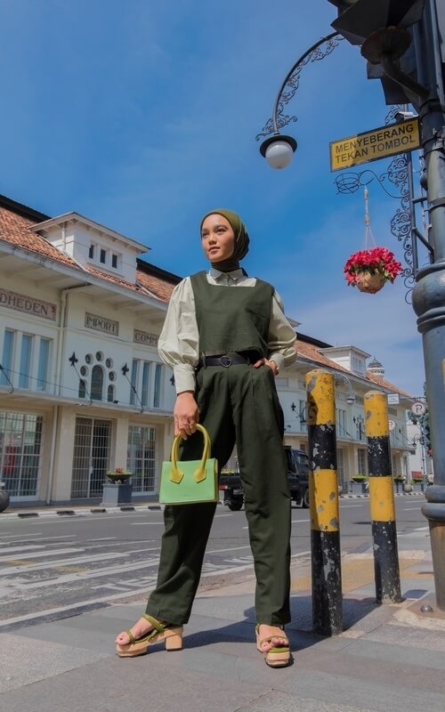 Hijab Polos Hijau Army
