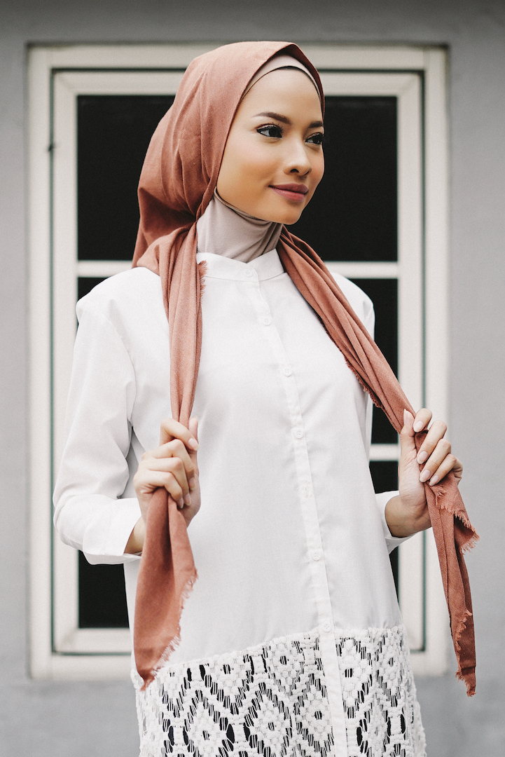 Tutorial hijab 2 warna