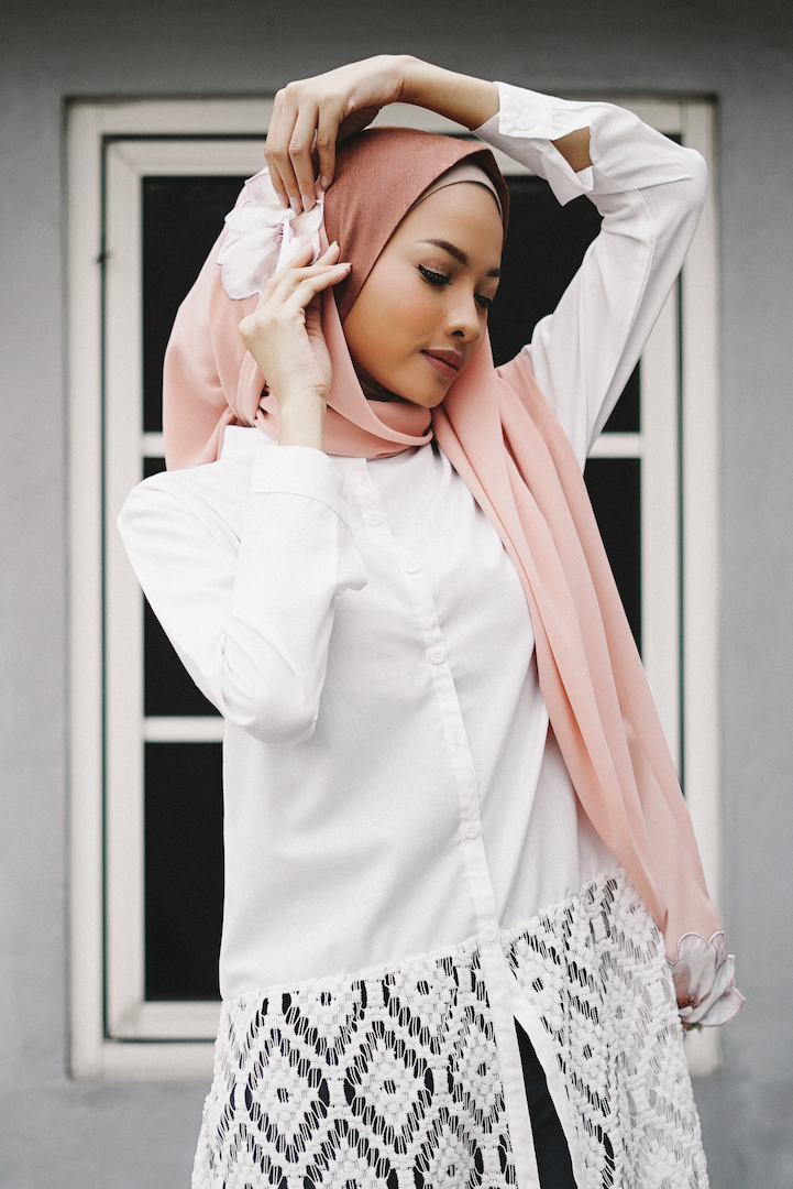 Tutorial hijab 2 warna