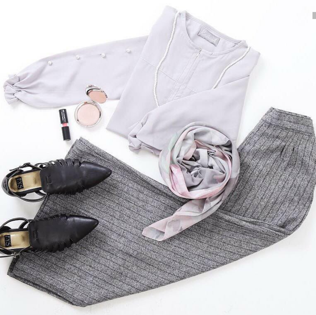 Warna Graceful Grey