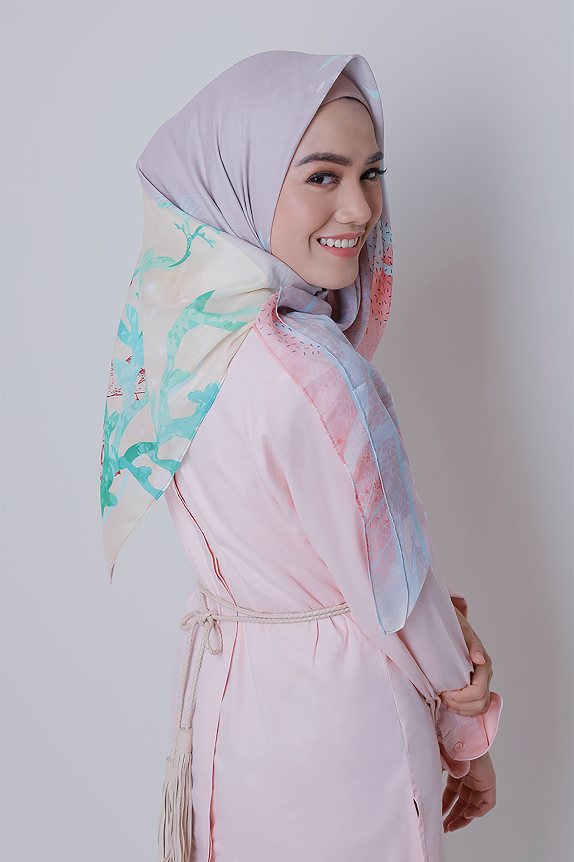 step kedelapan Tutorial Hijab Motif