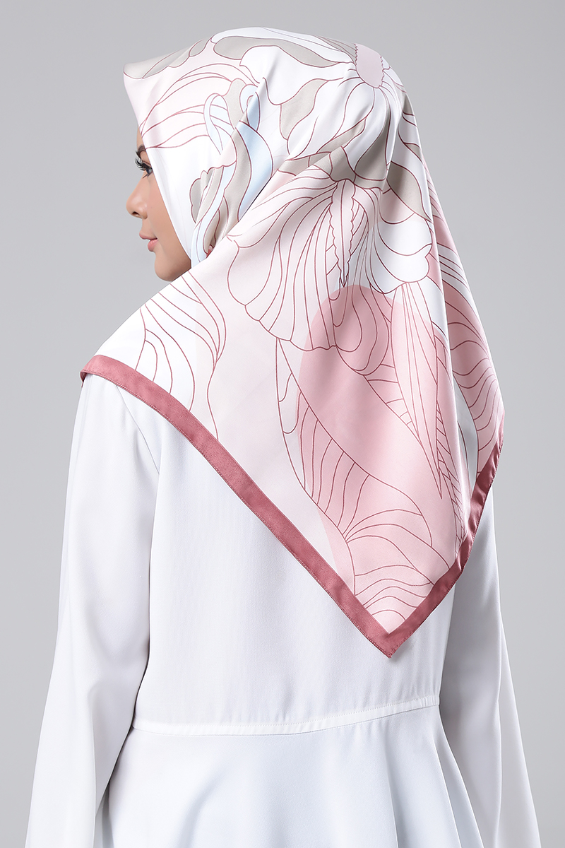 Jilbab segi empat motif