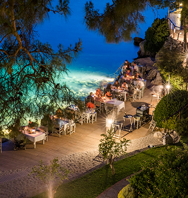 Dining Near Sea