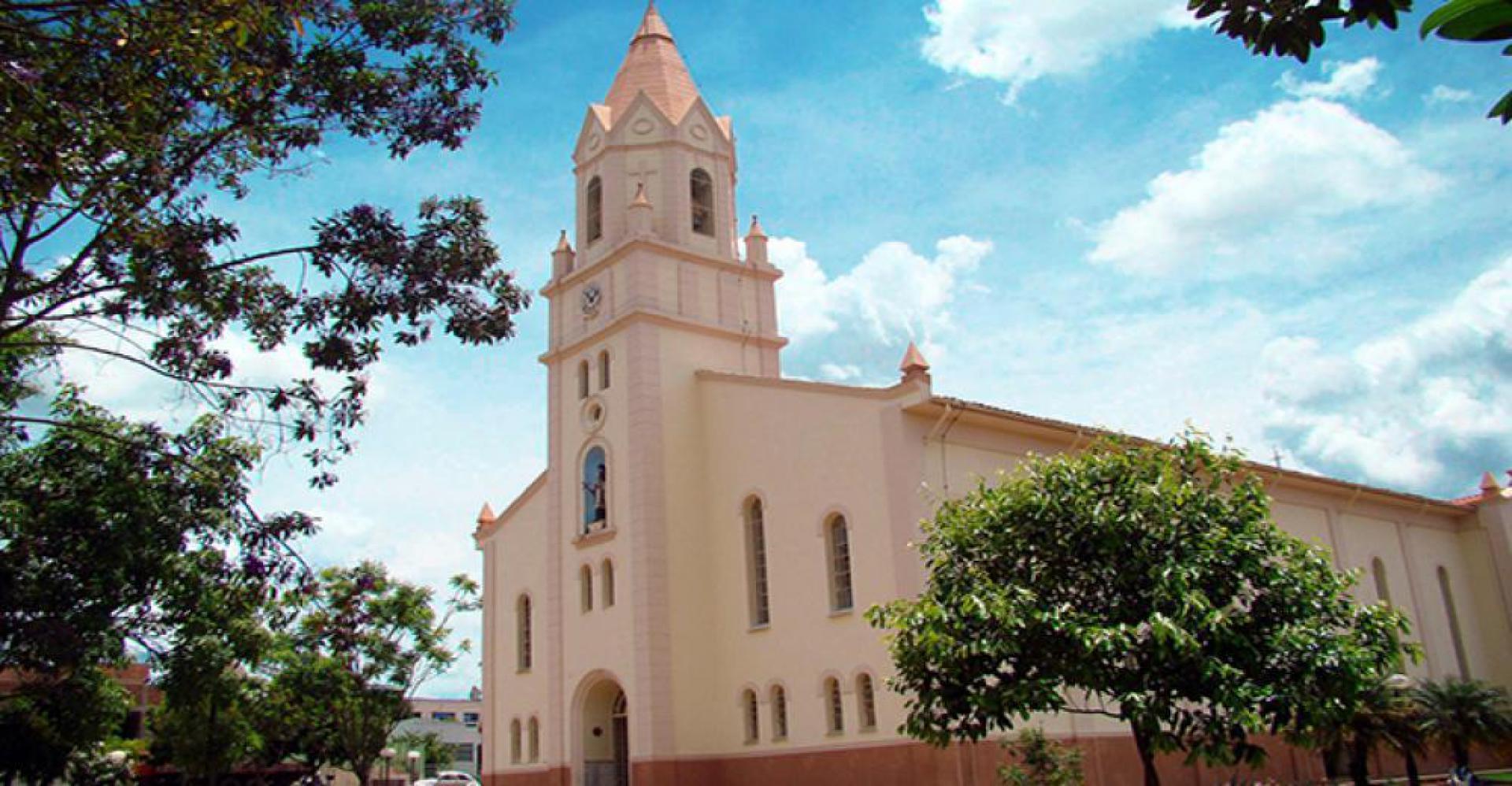 Imóveis no bairro Alto Do Cruzeiro em Nepomuceno, MG