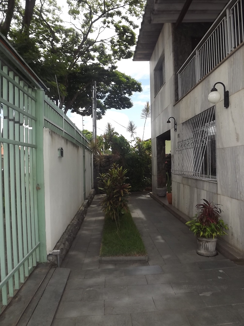 Casa, 5 quartos, 330 m² - Foto 1