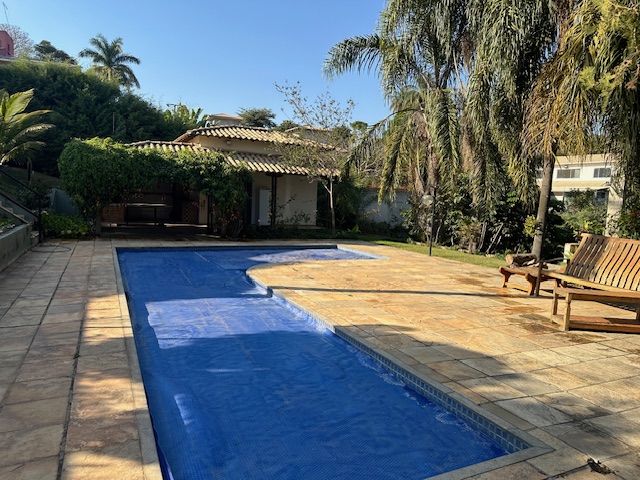 Chácara, 4 quartos, 2423 m² - Foto 1