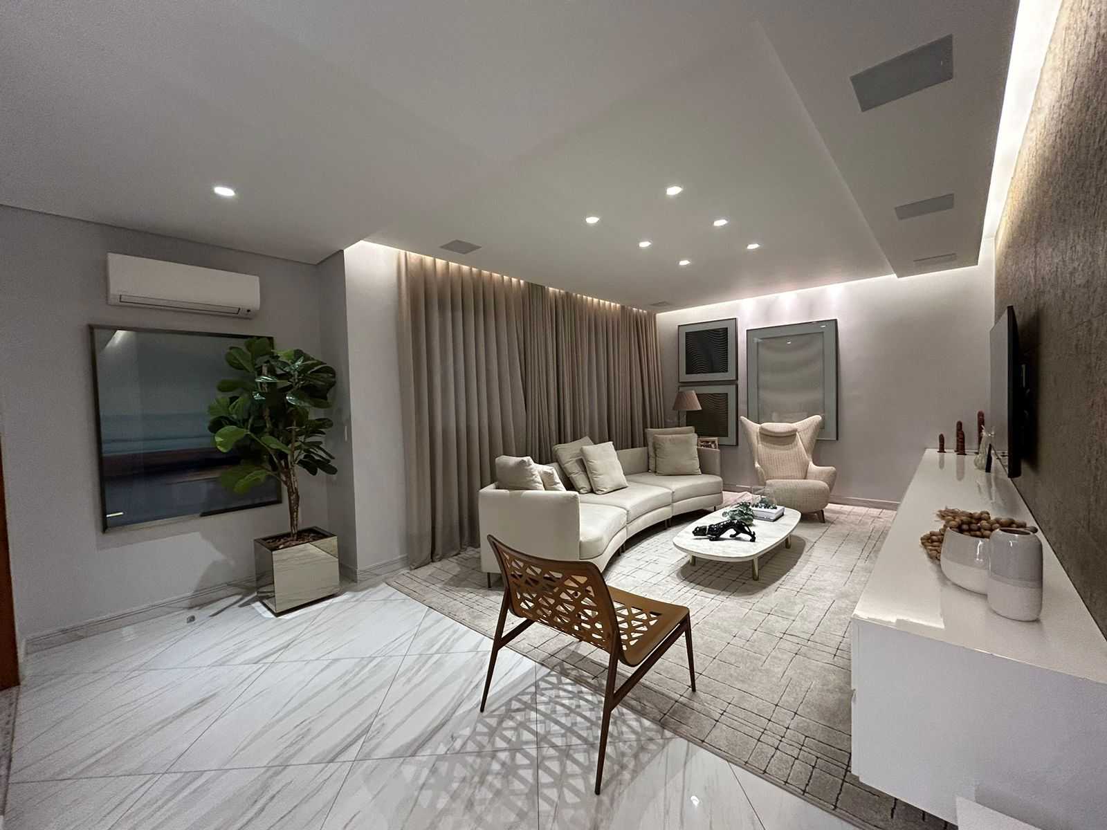 Casa, 4 quartos, 287 m² - Foto 1