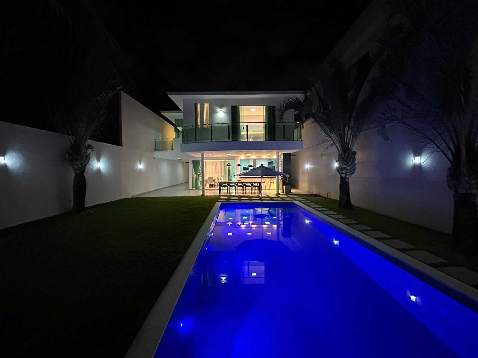 Casa, 4 quartos, 288 m² - Foto 1