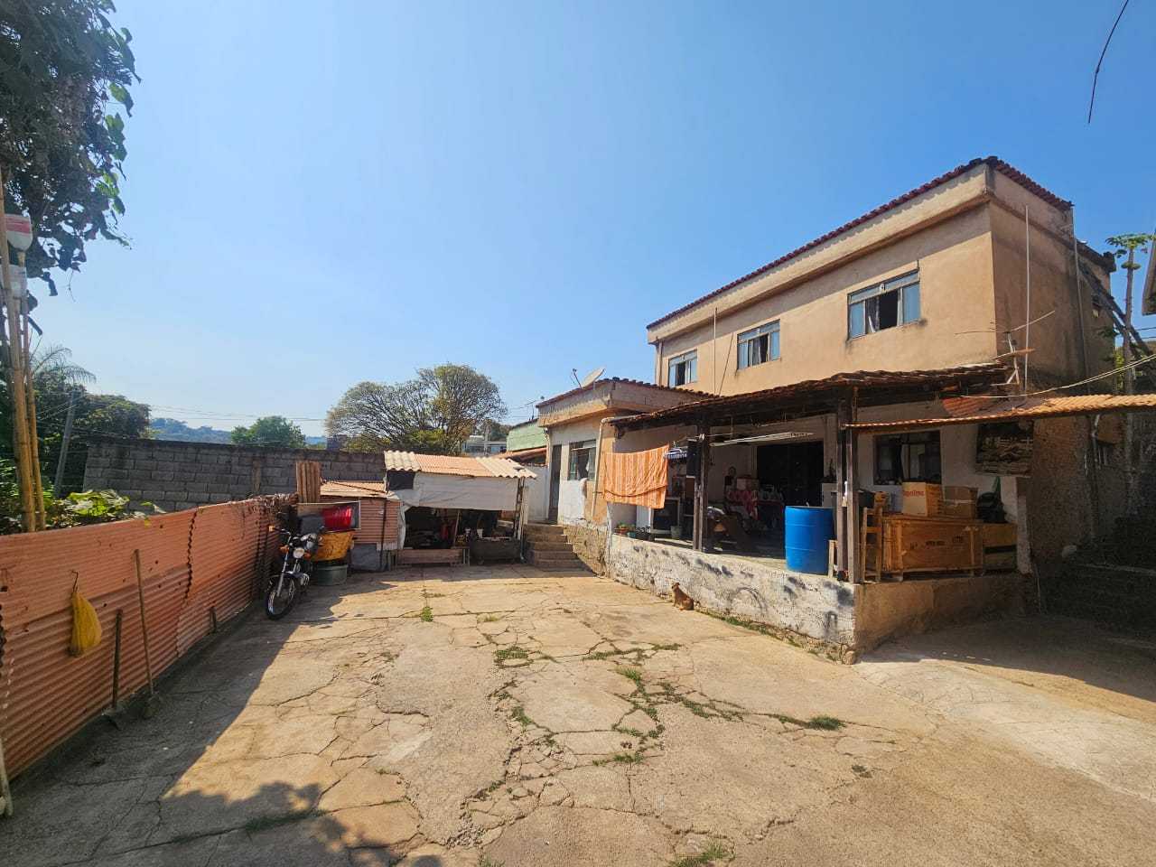 Casa, 4 quartos, 141 m² - Foto 2