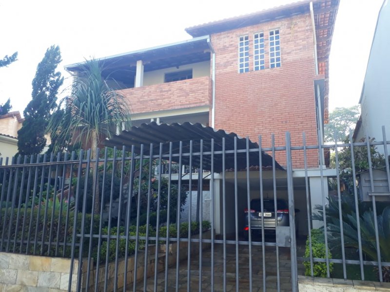 Casa, 3 quartos, 360 m² - Foto 1