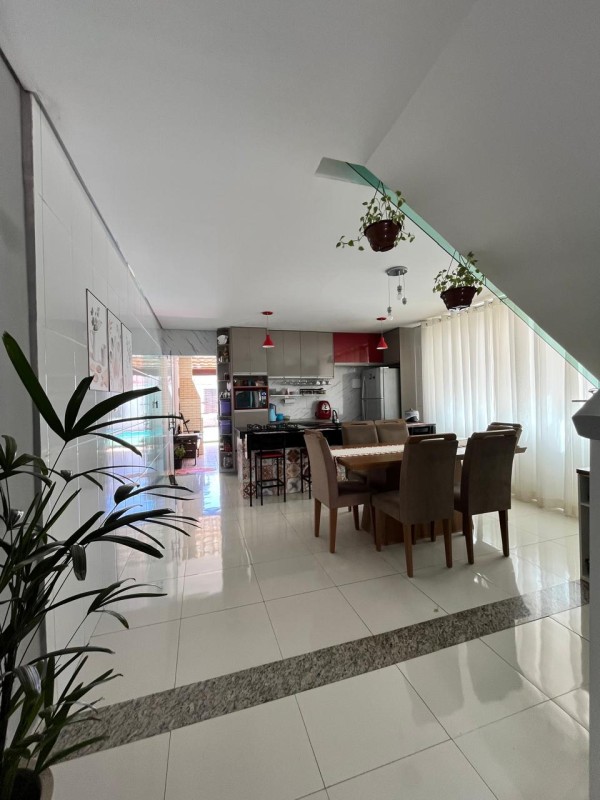 Casa, 3 quartos, 240 m² - Foto 4