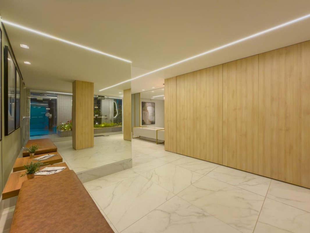 Cobertura, 3 quartos, 221 m² - Foto 2