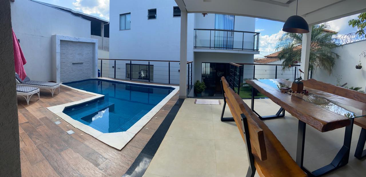 Casa, 5 quartos, 360 m² - Foto 1
