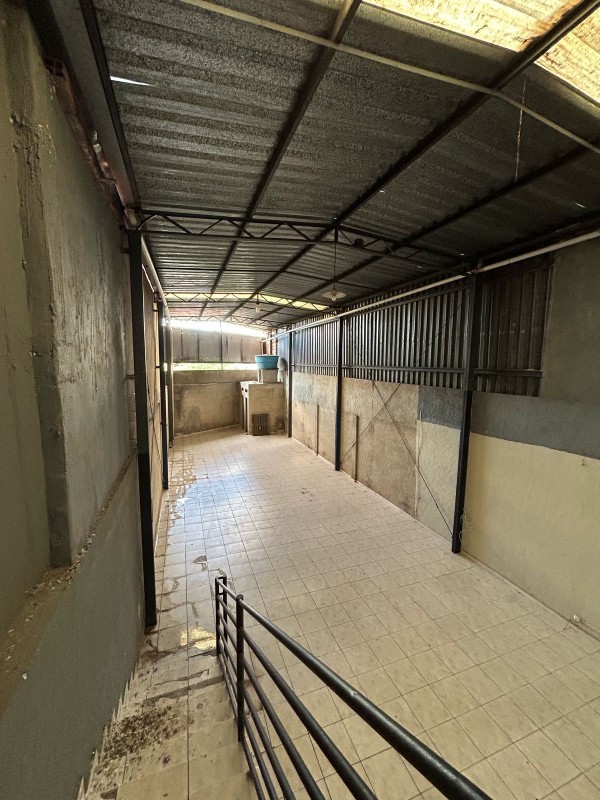 Depósito-Galpão, 130 m² - Foto 1