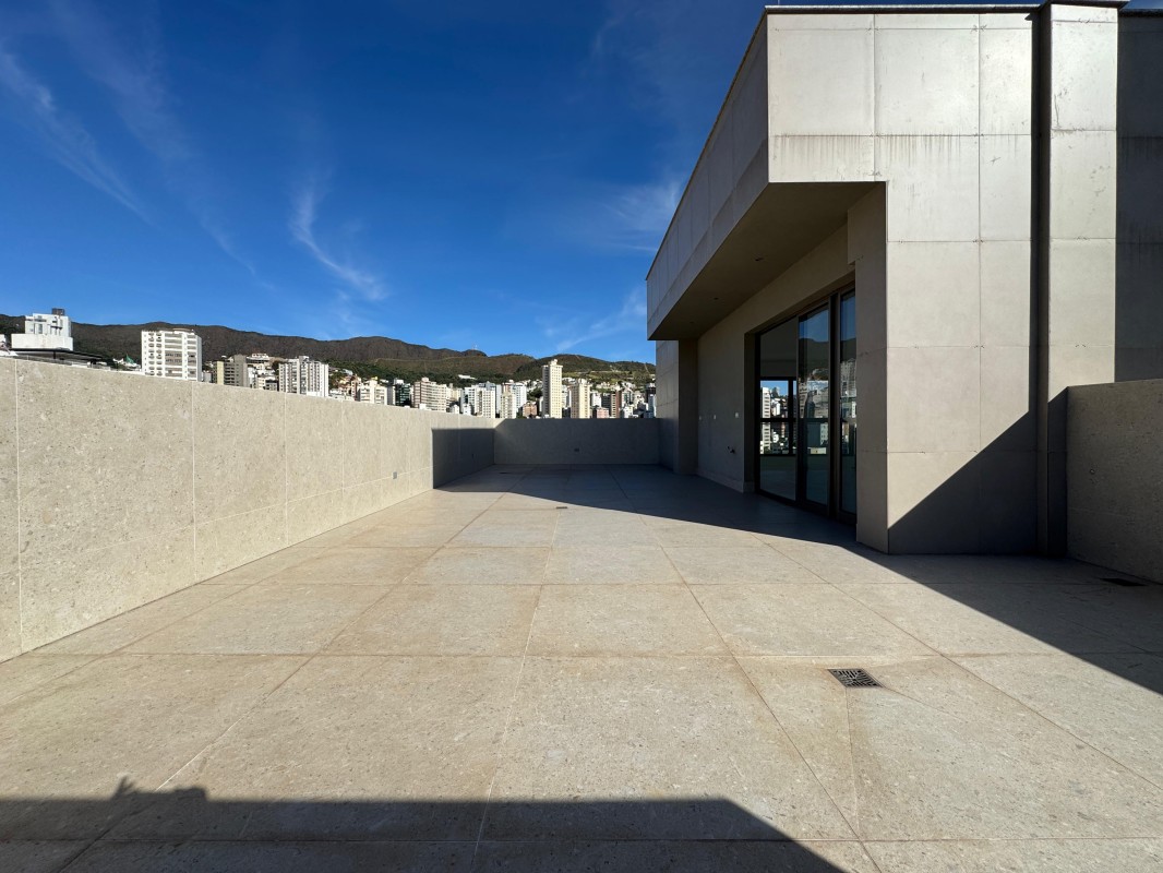 Cobertura, 4 quartos, 236 m² - Foto 1