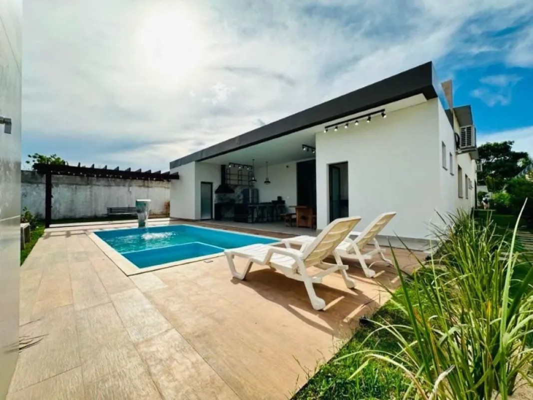 Casa, 4 quartos, 300 m² - Foto 1