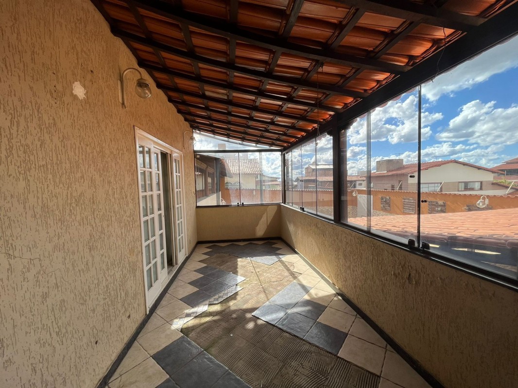 Casa, 4 quartos, 300 m² - Foto 8