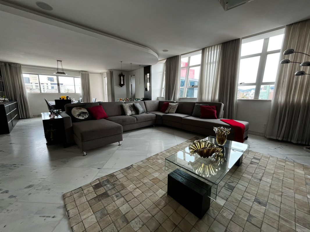 Cobertura, 3 quartos, 244 m² - Foto 1