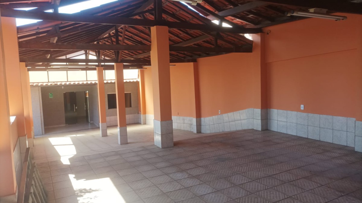 Casa, 3 quartos, 227 m² - Foto 1