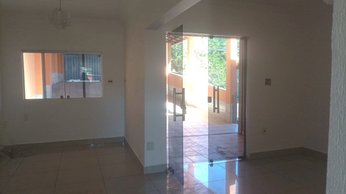 Casa, 3 quartos, 227 m² - Foto 2