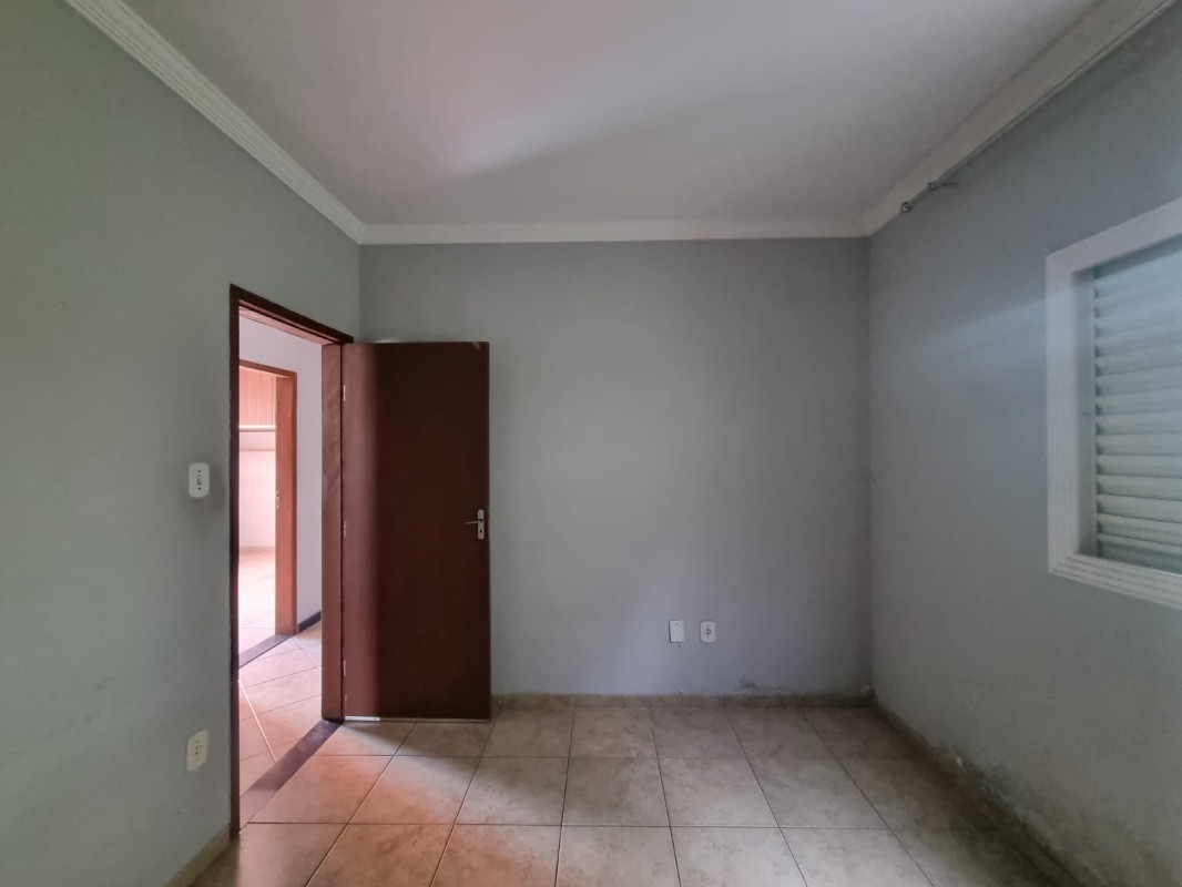 Casa para alugar com 5 quartos, 220m² - Foto 17