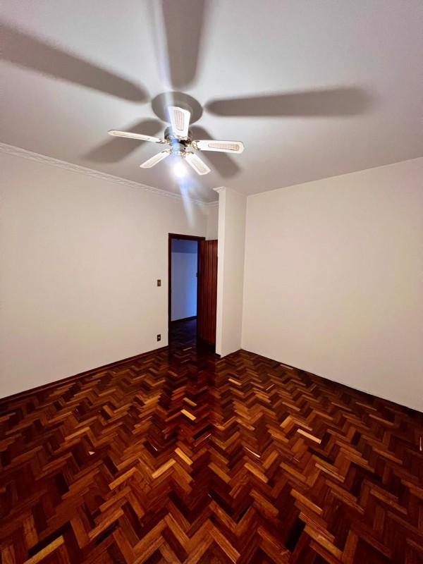 Casa, 4 quartos, 300 m² - Foto 9