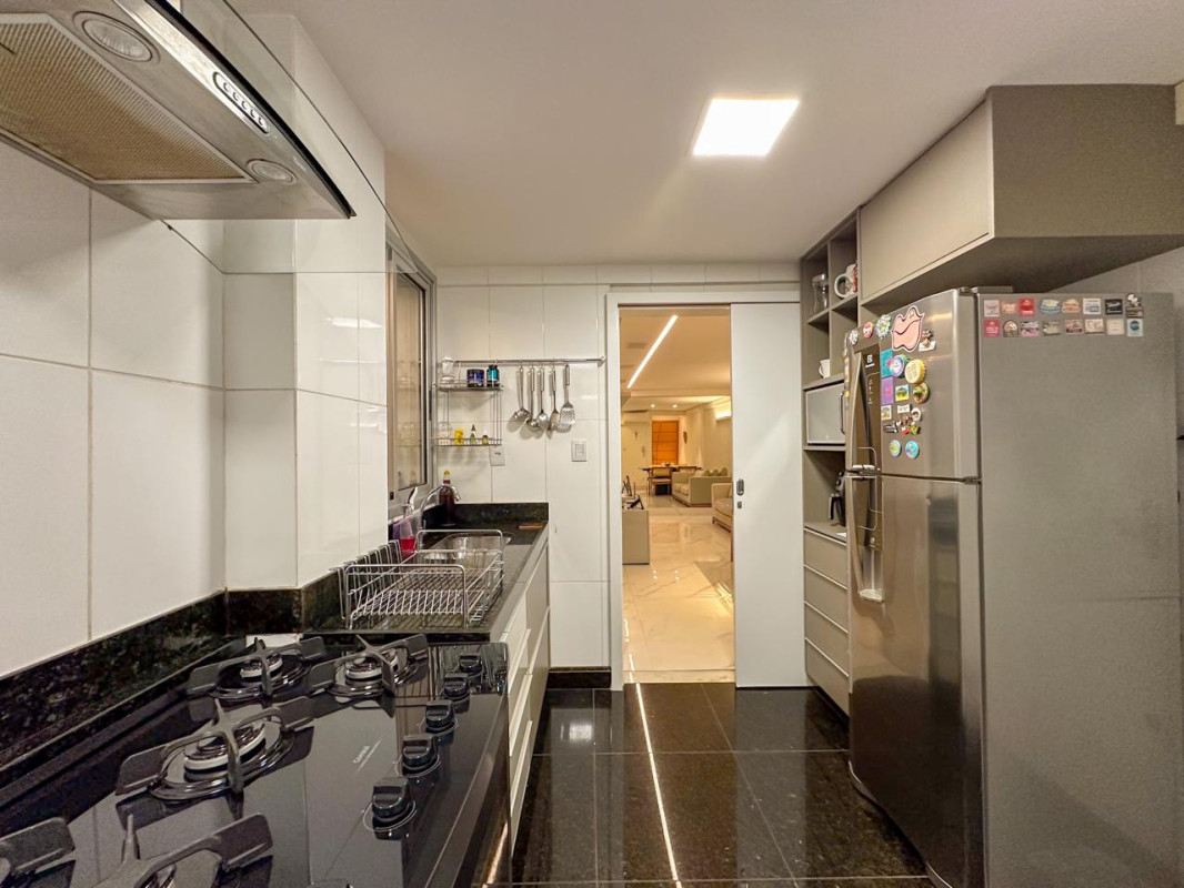 Apartamento, 3 quartos, 189 m² - Foto 2