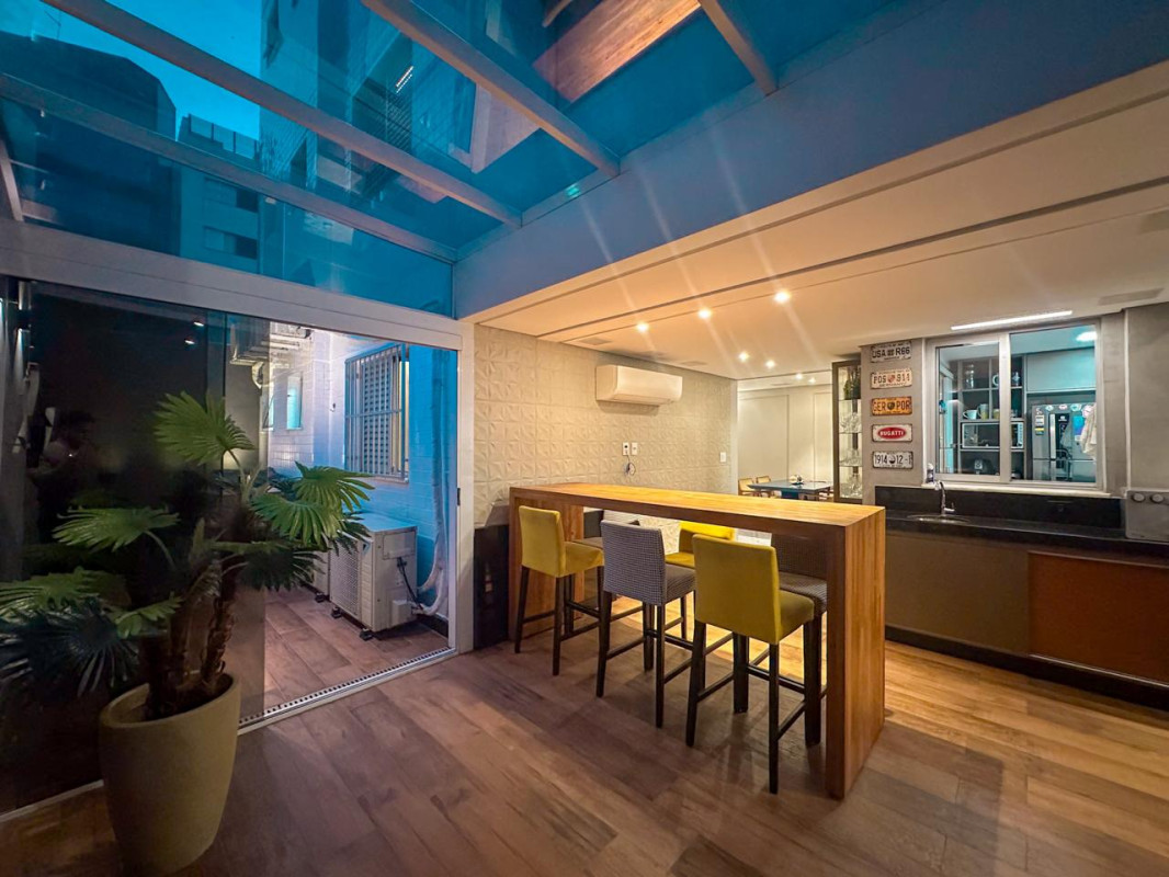 Apartamento, 3 quartos, 189 m² - Foto 1