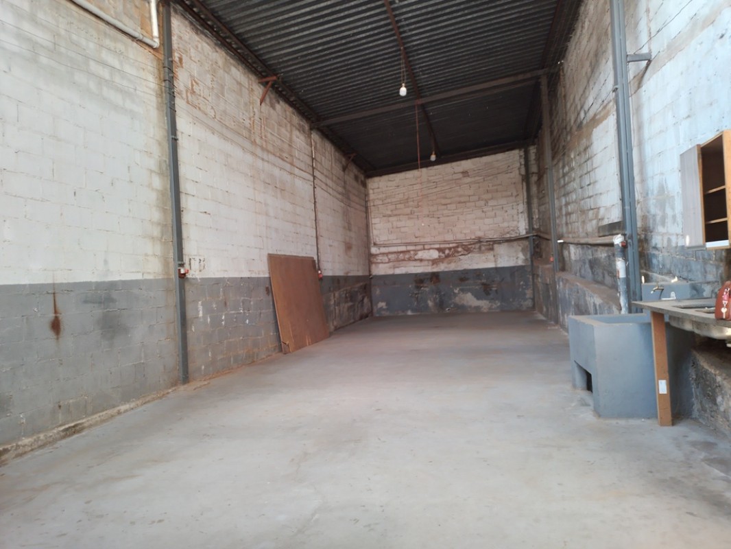 Depósito-Galpão, 180 m² - Foto 1