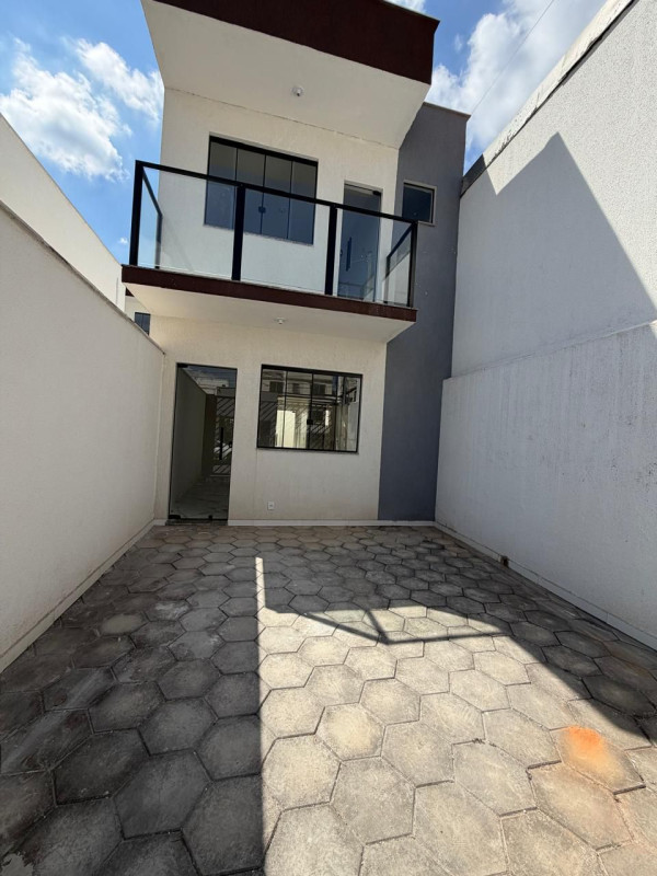 Casa, 2 quartos, 70 m² - Foto 1