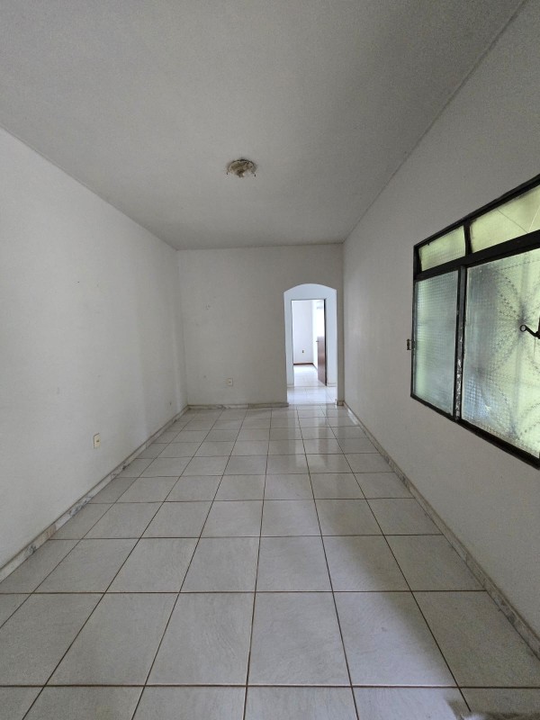 Casa, 2 quartos, 2400 m² - Foto 2