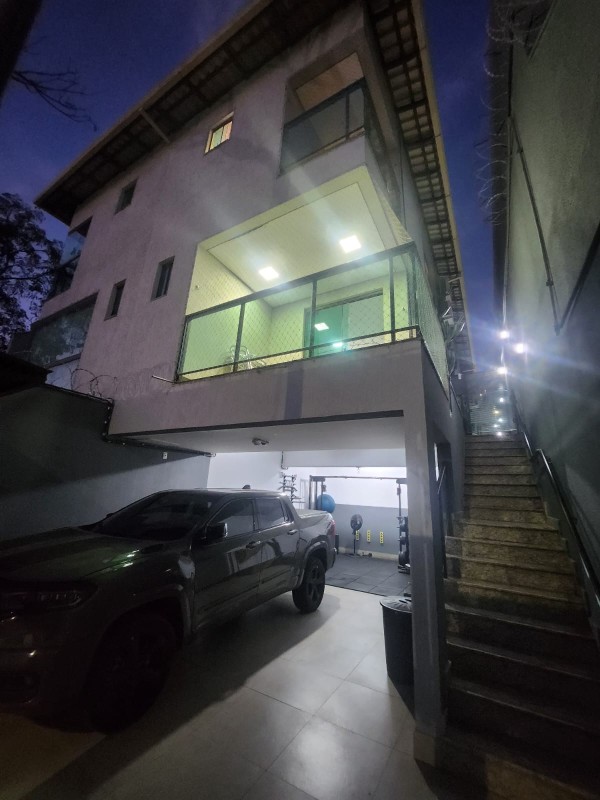 Casa, 3 quartos, 292 m² - Foto 1