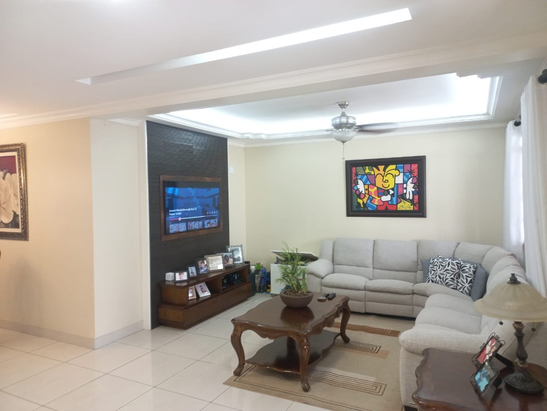 Casa, 3 quartos, 173 m² - Foto 4