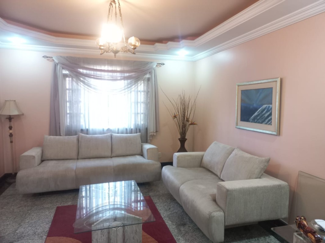 Casa, 3 quartos, 249 m² - Foto 1