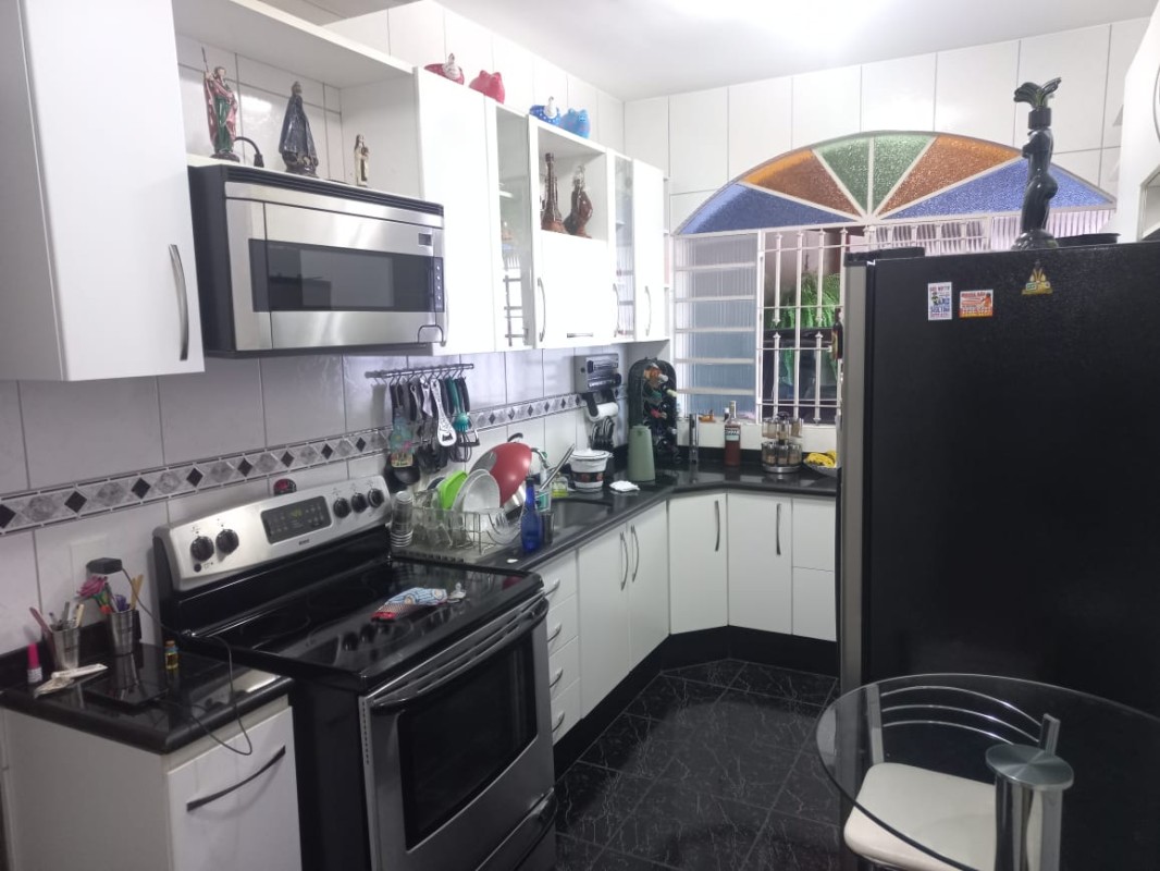 Casa, 3 quartos, 249 m² - Foto 23