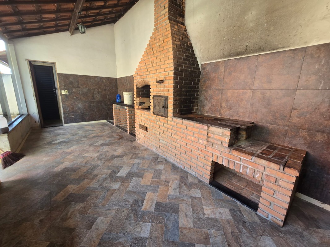 Casa, 4 quartos, 360 m² - Foto 4