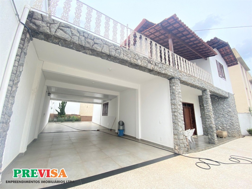 Casa, 4 quartos, 280 m² - Foto 1