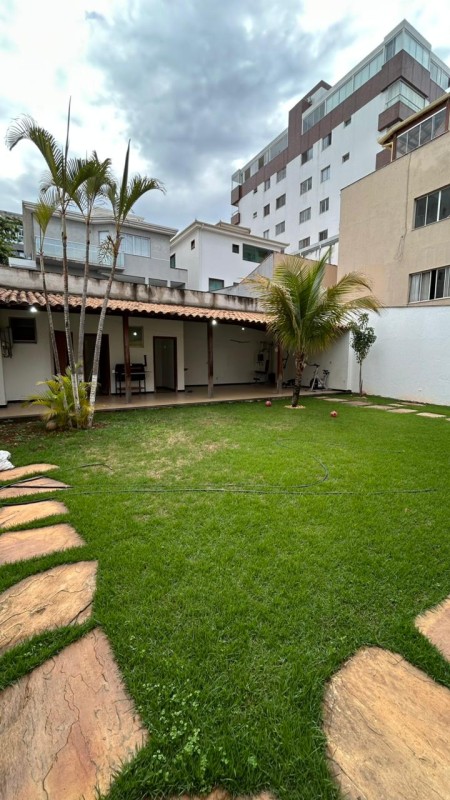 Casa, 3 quartos, 280 m² - Foto 1
