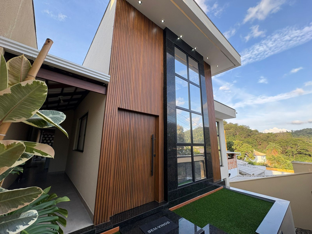 Casa, 3 quartos, 184 m² - Foto 1