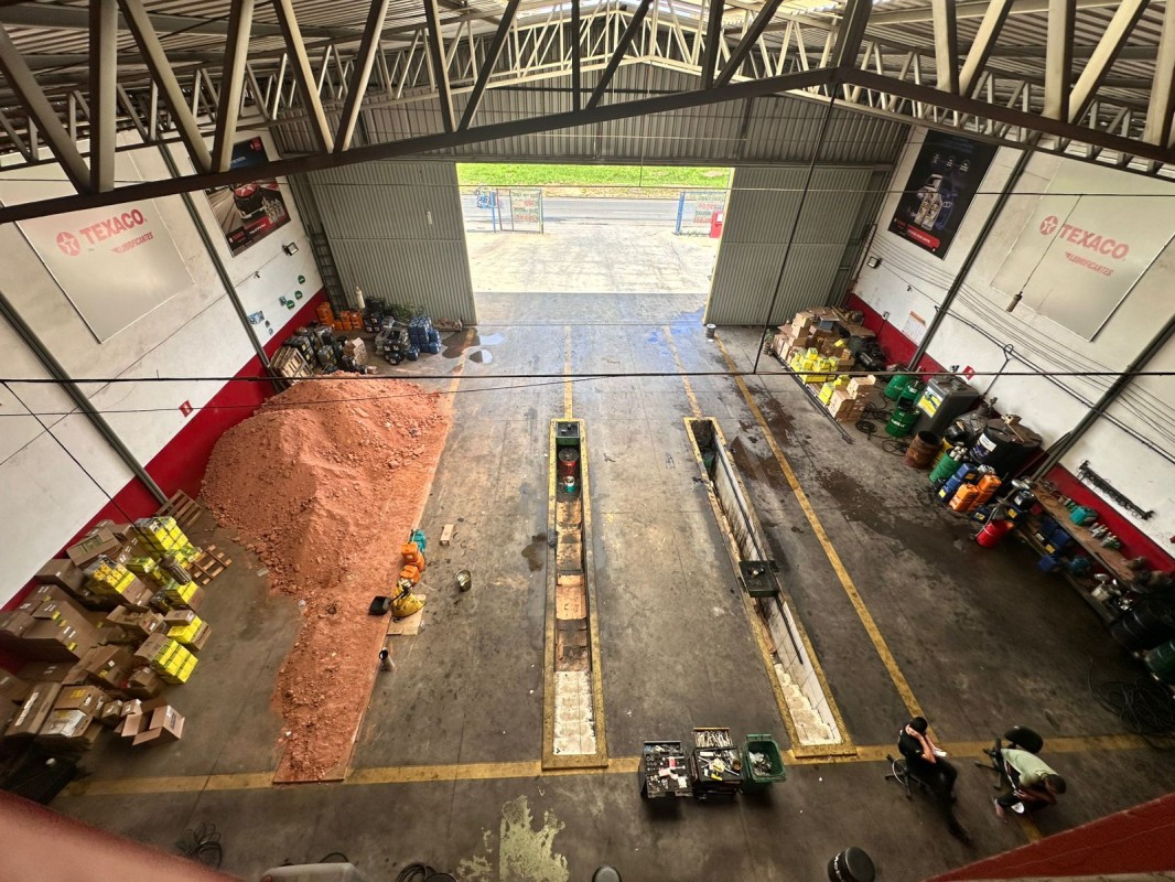 Depósito-Galpão, 800 m² - Foto 1