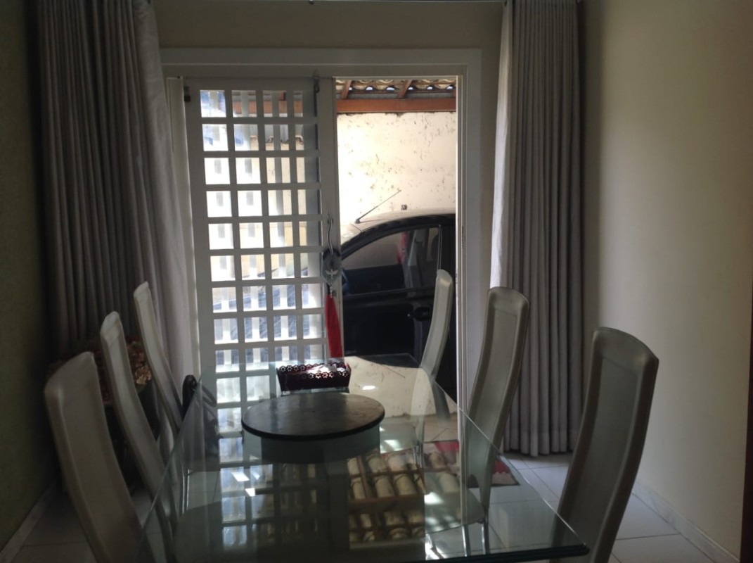 Casa, 4 quartos, 181 m² - Foto 2