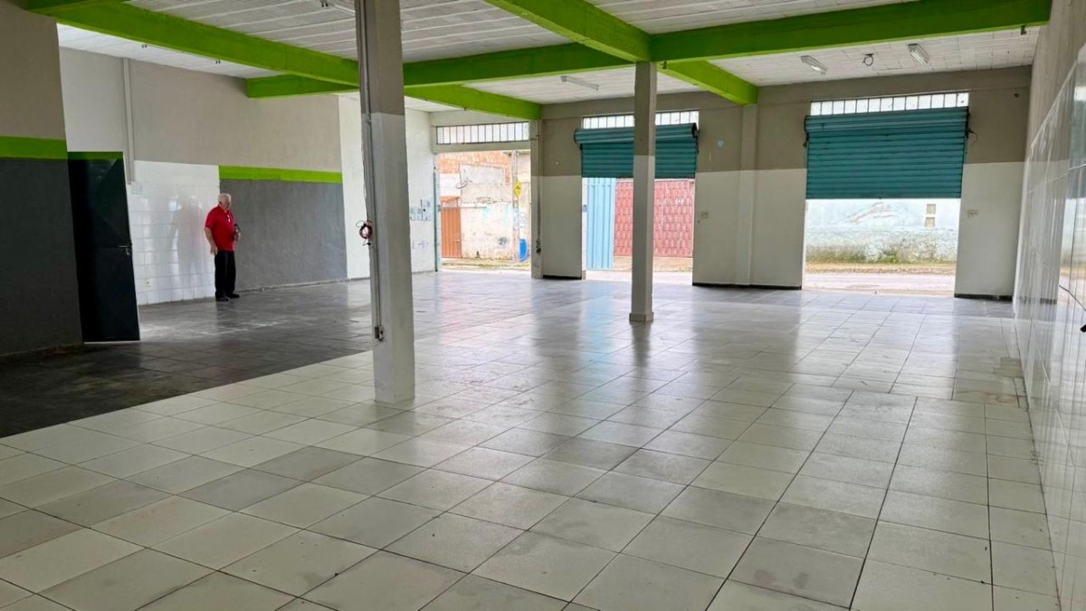 Loja-Salão, 240 m² - Foto 1