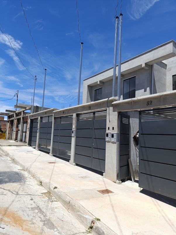 Casa, 3 quartos, 60 m² - Foto 1